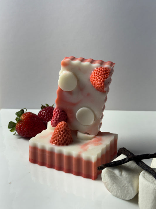 Fluffy Strawberry Marshmallow | Goats Milk Soap Bar